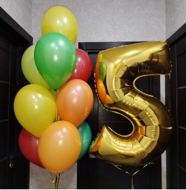 Набор шаров на 5 лет с золотой цифрой